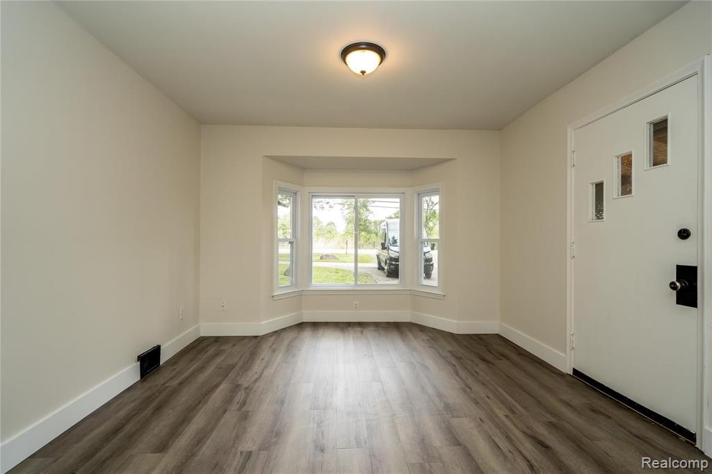 680 East Auburn Road Rochester Hills, MI 48307 - Photo 15 of 50