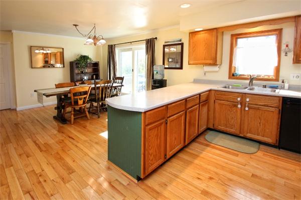 21 Hammond Street Rowley, MA 01969 - Photo 7 of 15