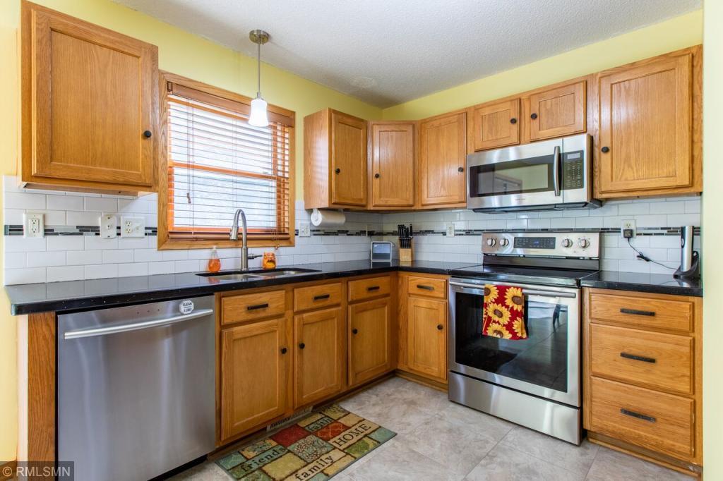 3314 7th Street Northwest Rochester, MN 55901 - Photo 6 of 25 Gallery Image 6