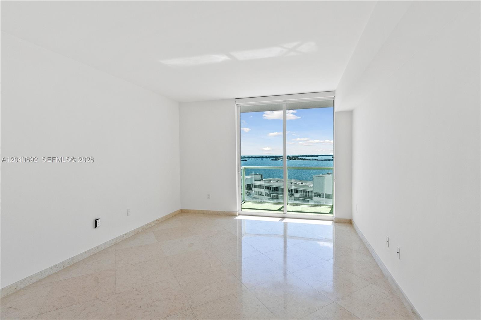 218 Southeast 14th Street, Unit 1803 Miami, FL 33131 - Photo 15 of 23