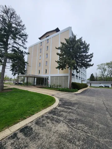 $179,900 | 5975 North Odell Avenue, Unit 2C, Chicago, IL 60631