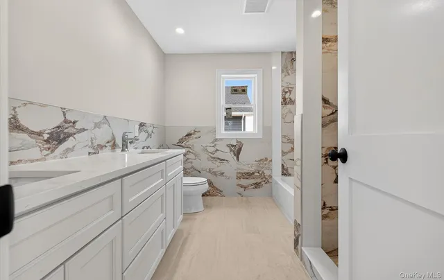 $890,999 | 1108 Washington Place, Baldwin Harbor, NY 11510