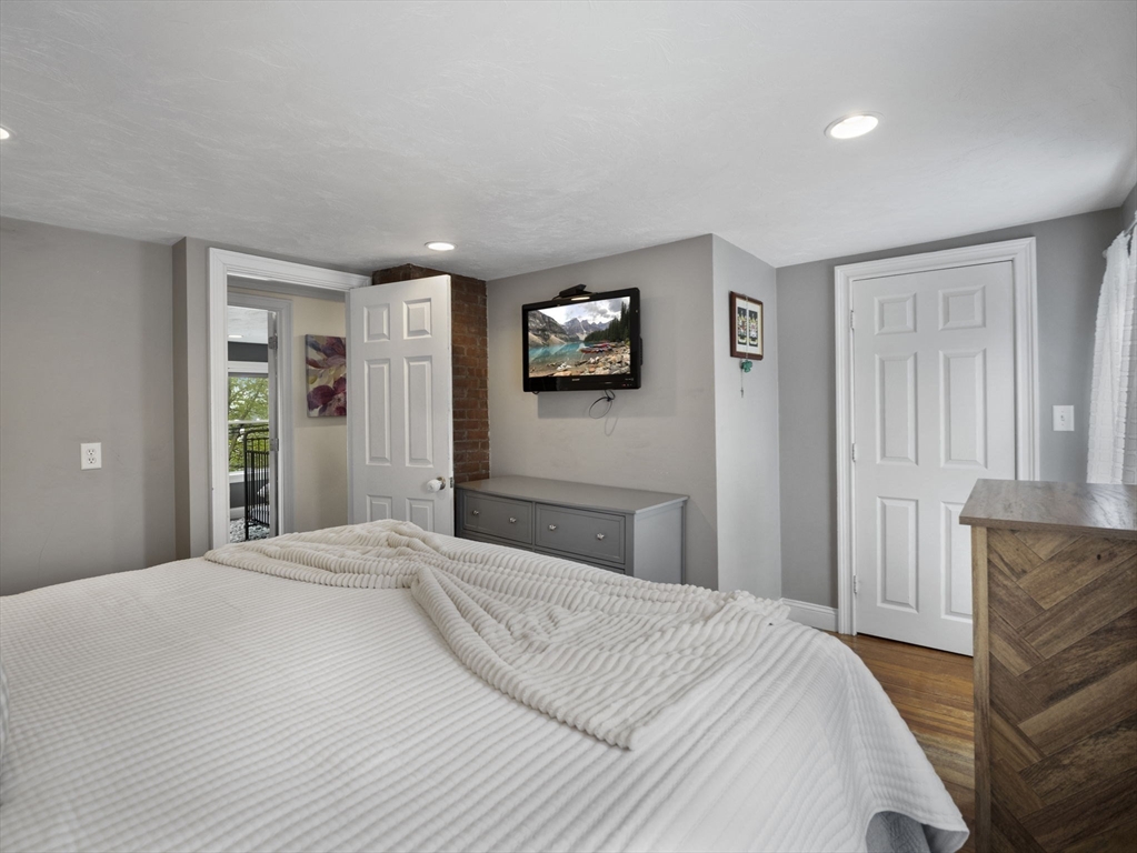 11 Holbrook Road Weymouth, MA 02191 - Photo 12 of 40 Gallery Image 12