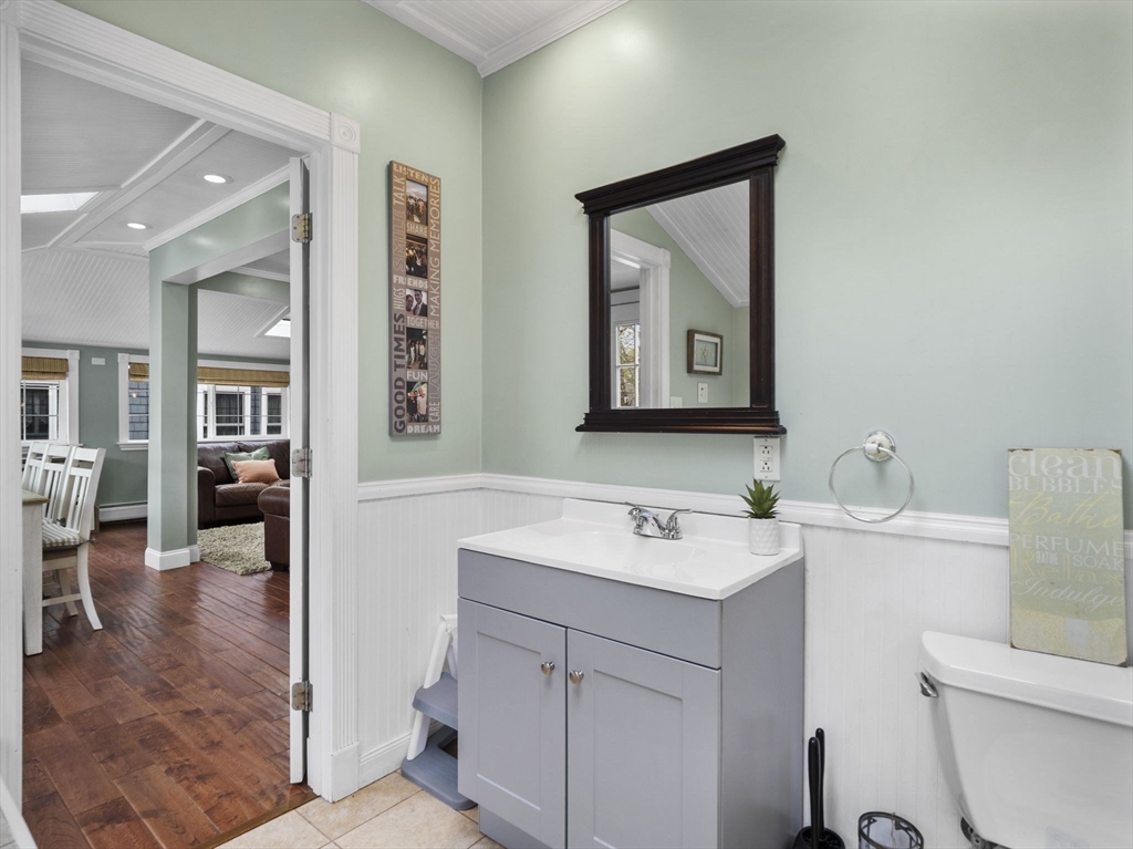 11 Holbrook Road Weymouth, MA 02191 - Photo 17 of 40 Gallery Image 17