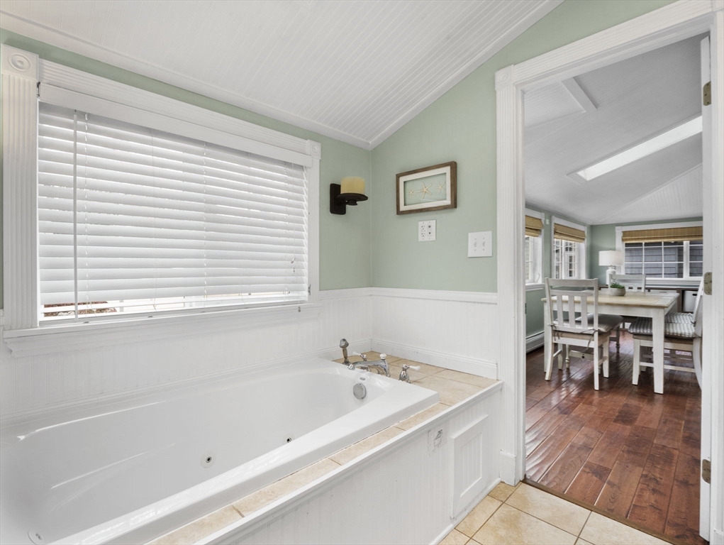 11 Holbrook Road Weymouth, MA 02191 - Photo 18 of 40 Gallery Image 18