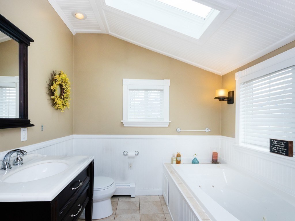 11 Holbrook Road Weymouth, MA 02191 - Photo 19 of 40 Gallery Image 19
