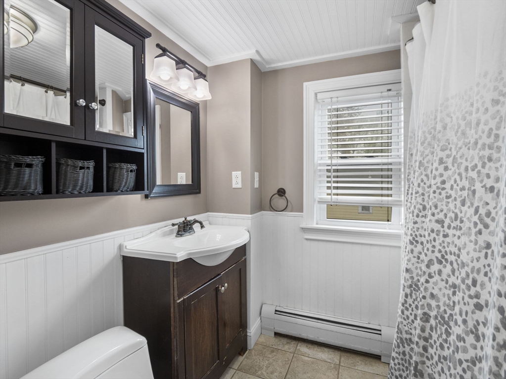 11 Holbrook Road Weymouth, MA 02191 - Photo 20 of 40 Gallery Image 20