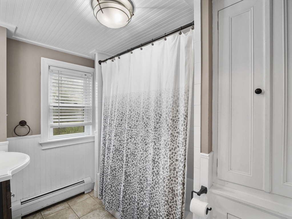 11 Holbrook Road Weymouth, MA 02191 - Photo 21 of 40 Gallery Image 21
