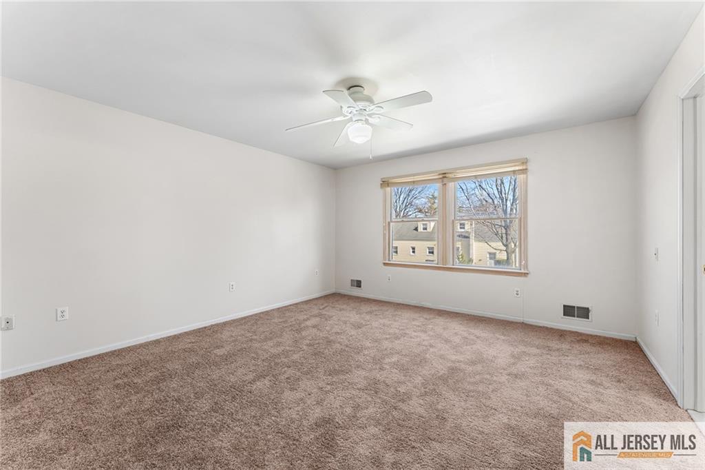 57 Westervelt Avenue Edison, NJ 08817 - Photo 19 of 39
