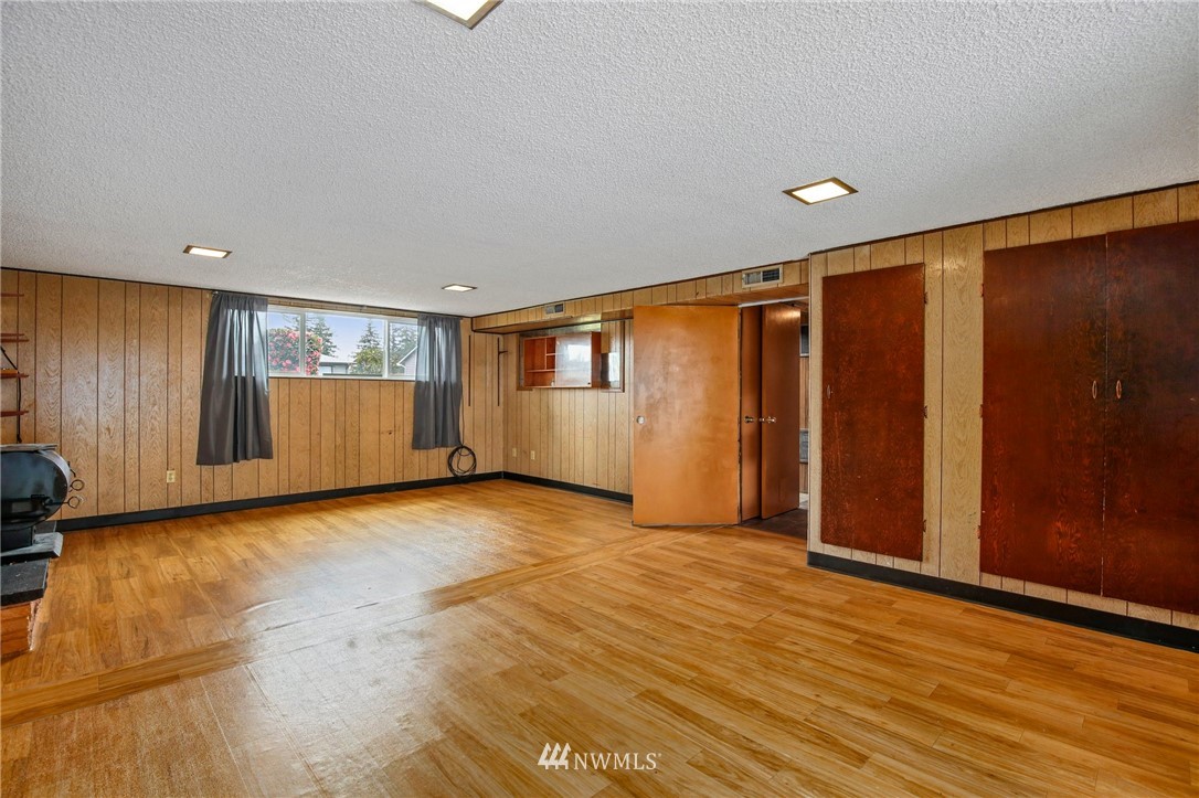 12612 Southeast 158th Street Renton, WA 98058 - Photo 15 of 28 Gallery Image 15
