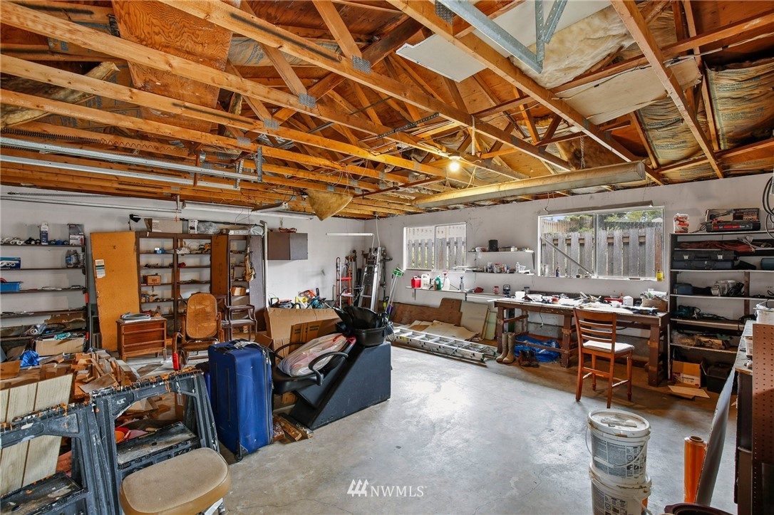 12612 Southeast 158th Street Renton, WA 98058 - Photo 25 of 28 Gallery Image 25