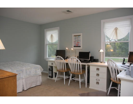 122 Fitzpatrick Road Grafton, MA 01519 - Photo 12 of 25