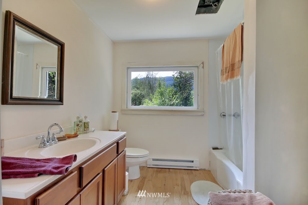10643 Summit Lake Road Northwest Olympia, WA 98502 - Photo 9 of 11 Gallery Image 9