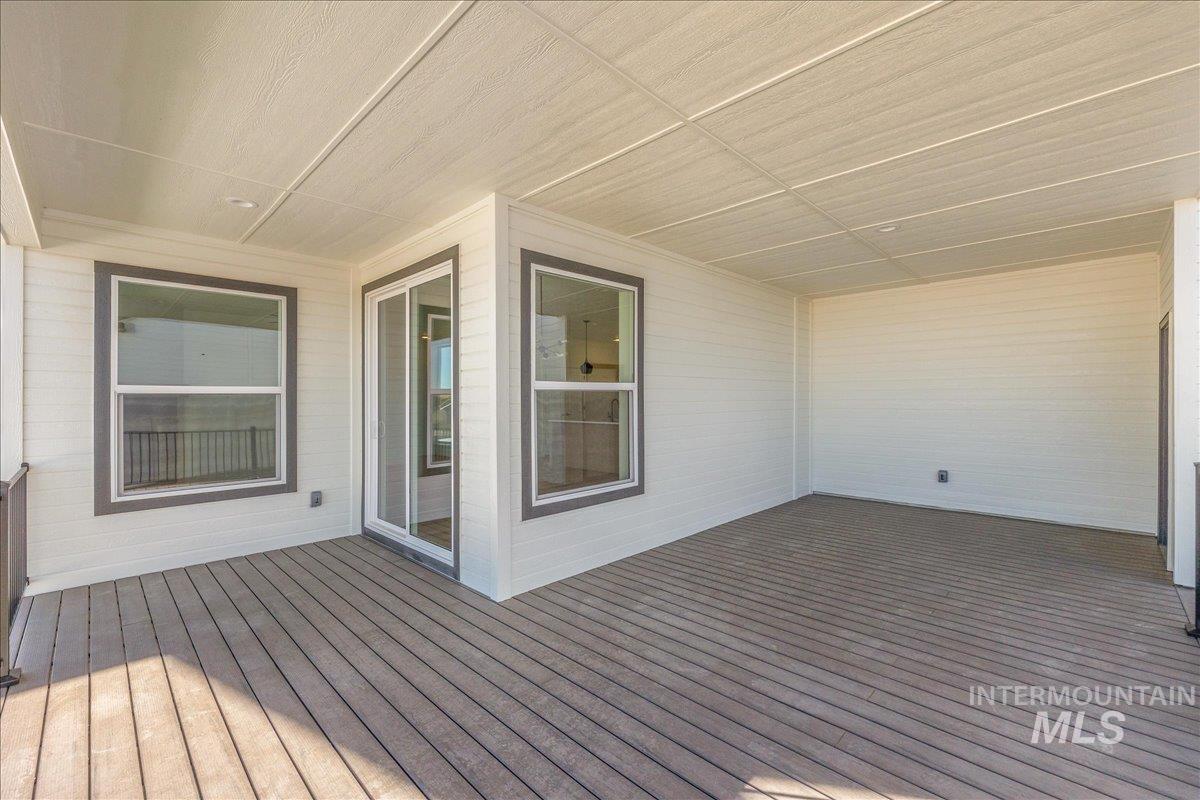 775 Pinehurst Street Payette, ID 83661 - Photo 29 of 36 View of deck