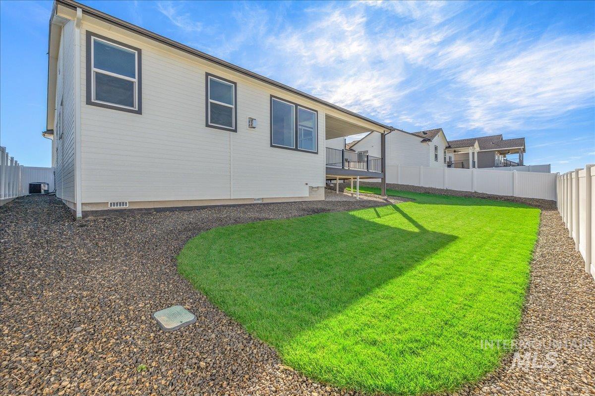 775 Pinehurst Street Payette, ID 83661 - Photo 33 of 36 Back of house featuring a fenced backyard