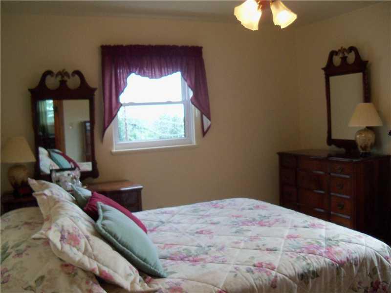 1112 East Windhaven Road Pittsburgh, PA 15205 - Photo 9 of 25 Master Bedroom.