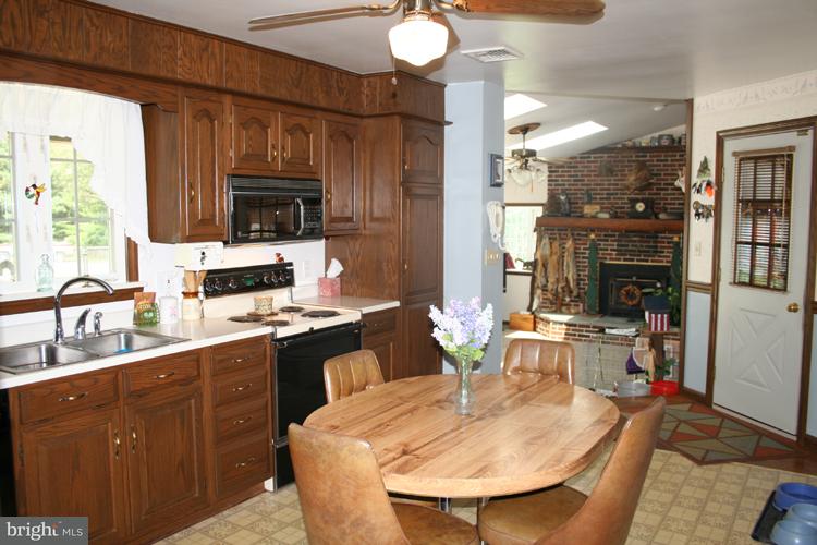 214 Snavely Mill Road Lititz, PA 17543 - Photo 6 of 21