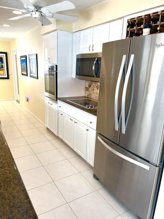 742 Berkley Street Boca Raton, FL 33487 - Photo 19 of 22 18