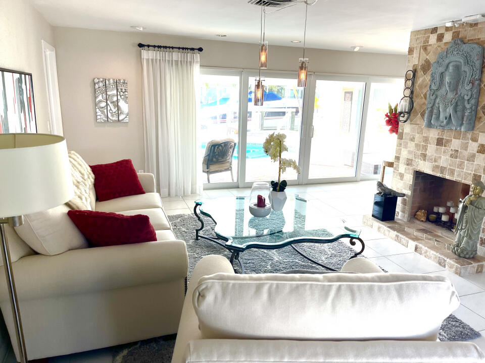 742 Berkley Street Boca Raton, FL 33487 - Photo 9 of 22 8