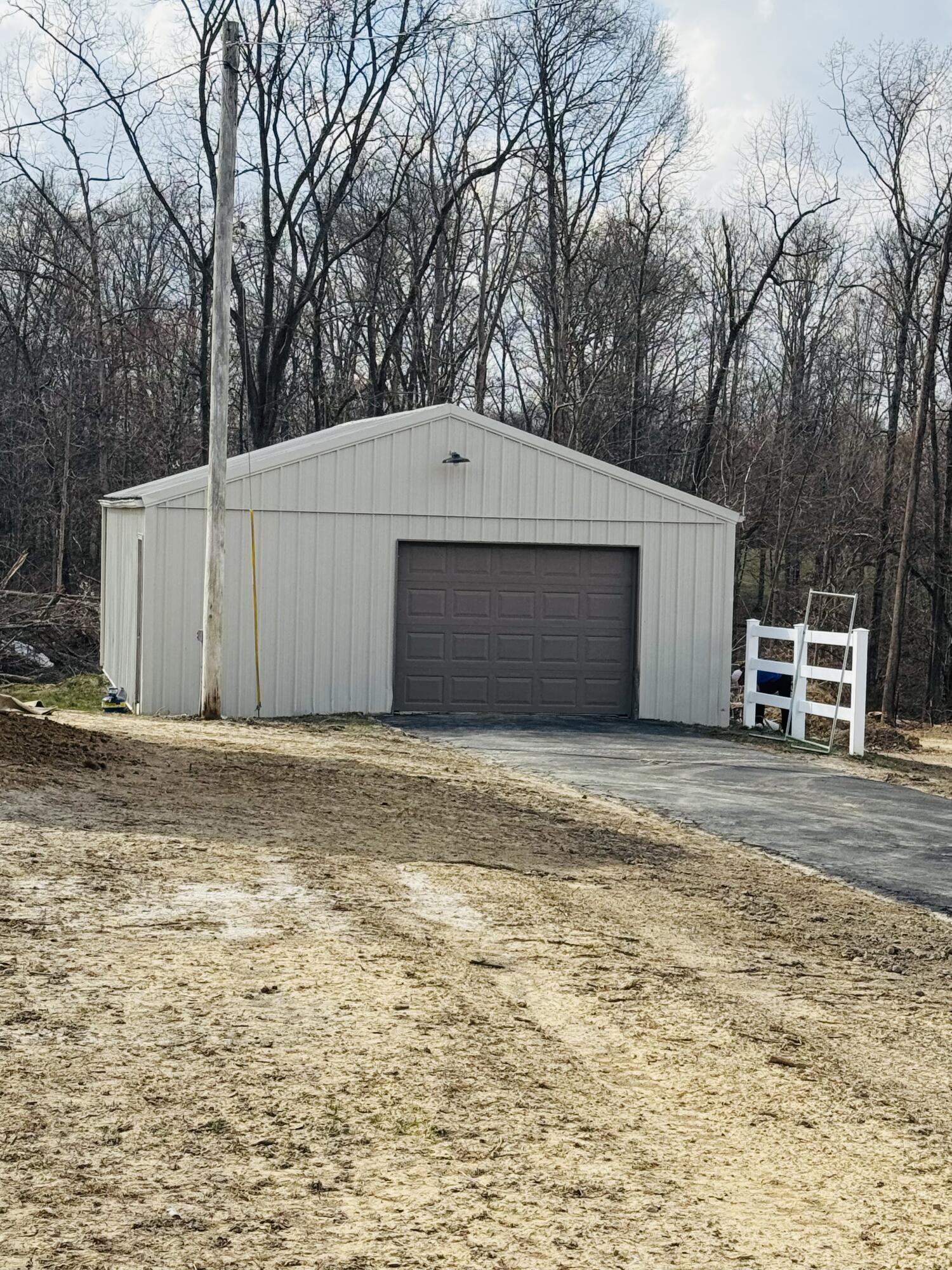 329 Bolin Road Russell Springs, KY 42642 - Photo 8 of 48 Photo Mar 14 2025, 3 03 09 PM