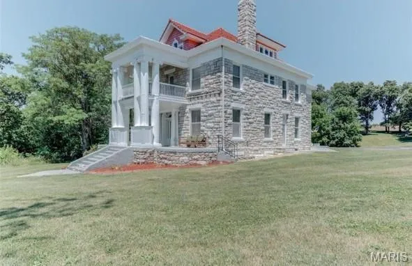 $525,000 | 150 Duncan Mansion Drive, Silex, MO 63377