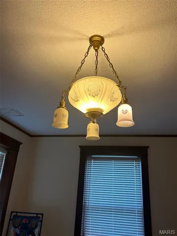 $525,000 | 150 Duncan Mansion Drive, Silex, MO 63377