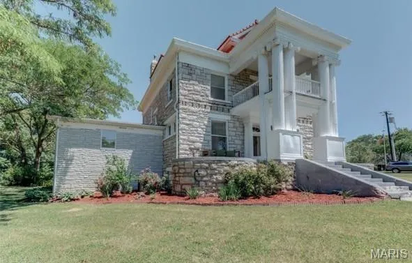 $525,000 | 150 Duncan Mansion Drive, Silex, MO 63377