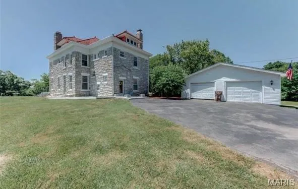 $525,000 | 150 Duncan Mansion Drive, Silex, MO 63377