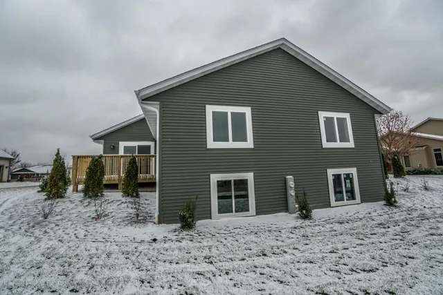 $439,900 | W206N16178 Stonebrook Drive, Jackson, WI 53037