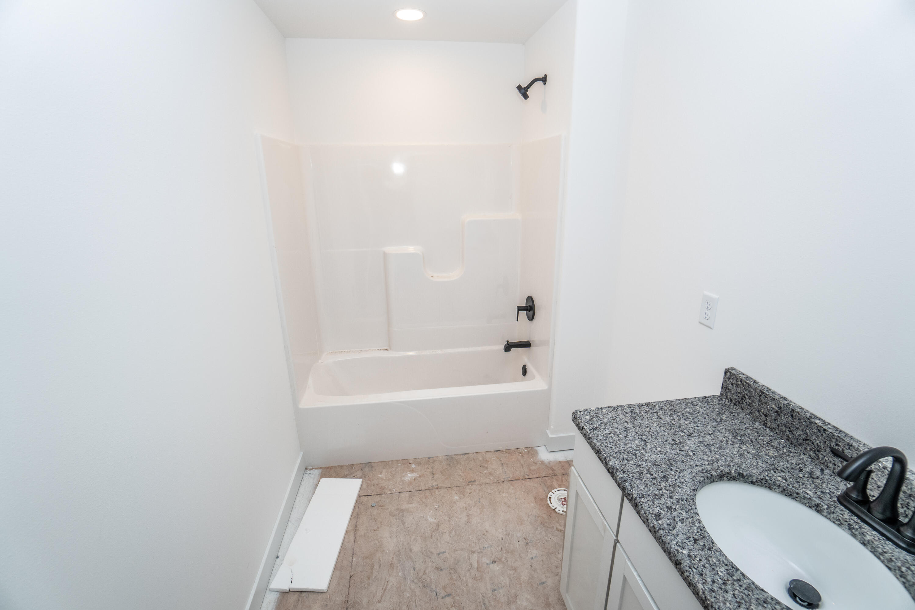 W206N16178 Stonebrook Drive Jackson, WI 53037 - Photo 15 of 21 DSC03345