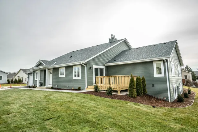 $439,900 | W206N16178 Stonebrook Drive, Jackson, WI 53037