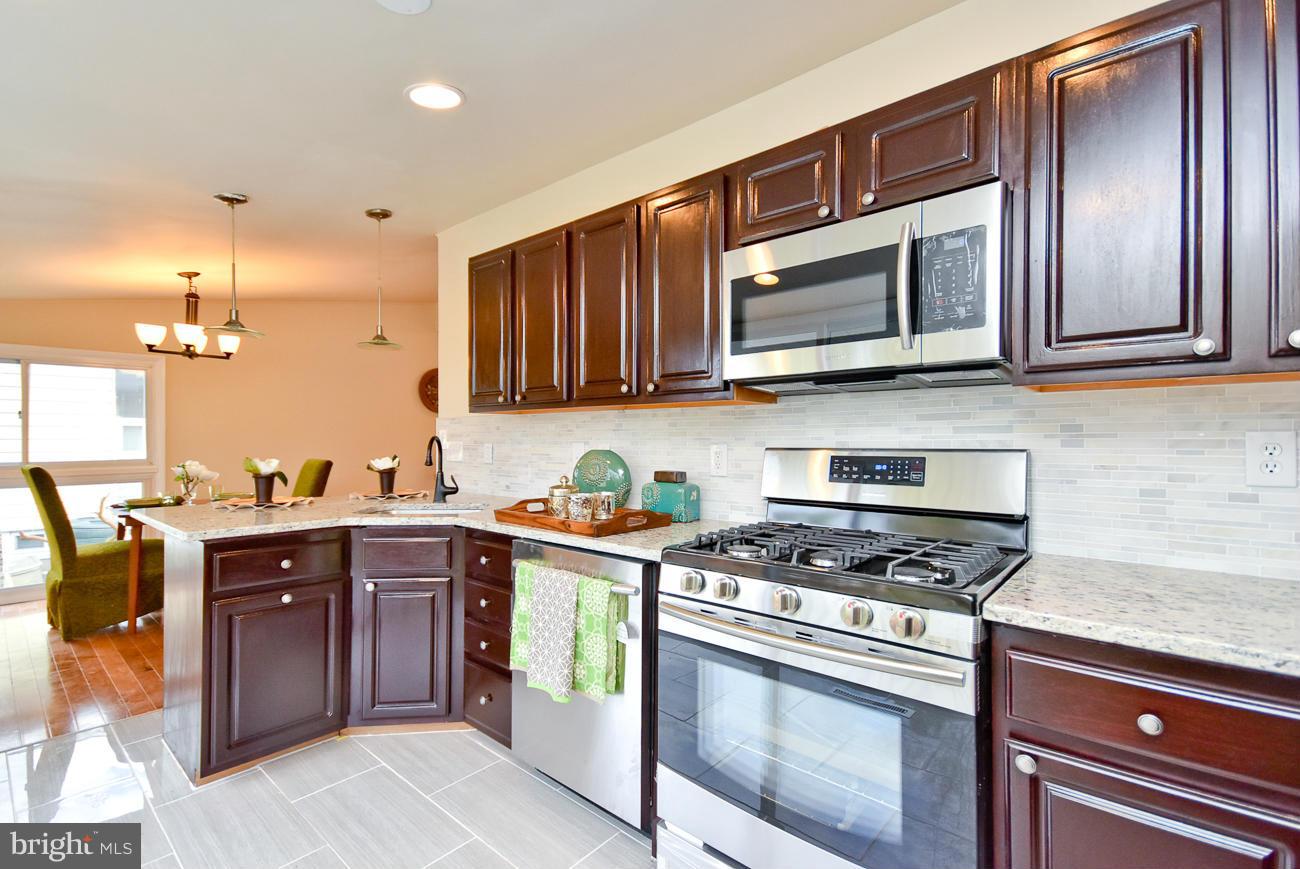 4730-3 Three Oaks Road Baltimore, MD 21208 - Photo 14 of 29 Kitchen