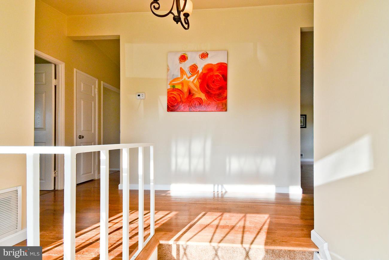 4730-3 Three Oaks Road Baltimore, MD 21208 - Photo 5 of 29 Interior (General)