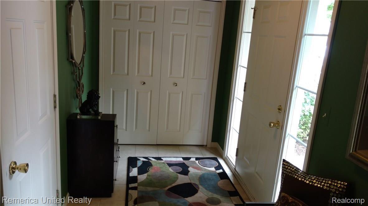 1717 Deepwood Circle, Unit 67 Rochester, MI 48307 - Photo 2 of 16 IMG_20160709_134224284.jpg