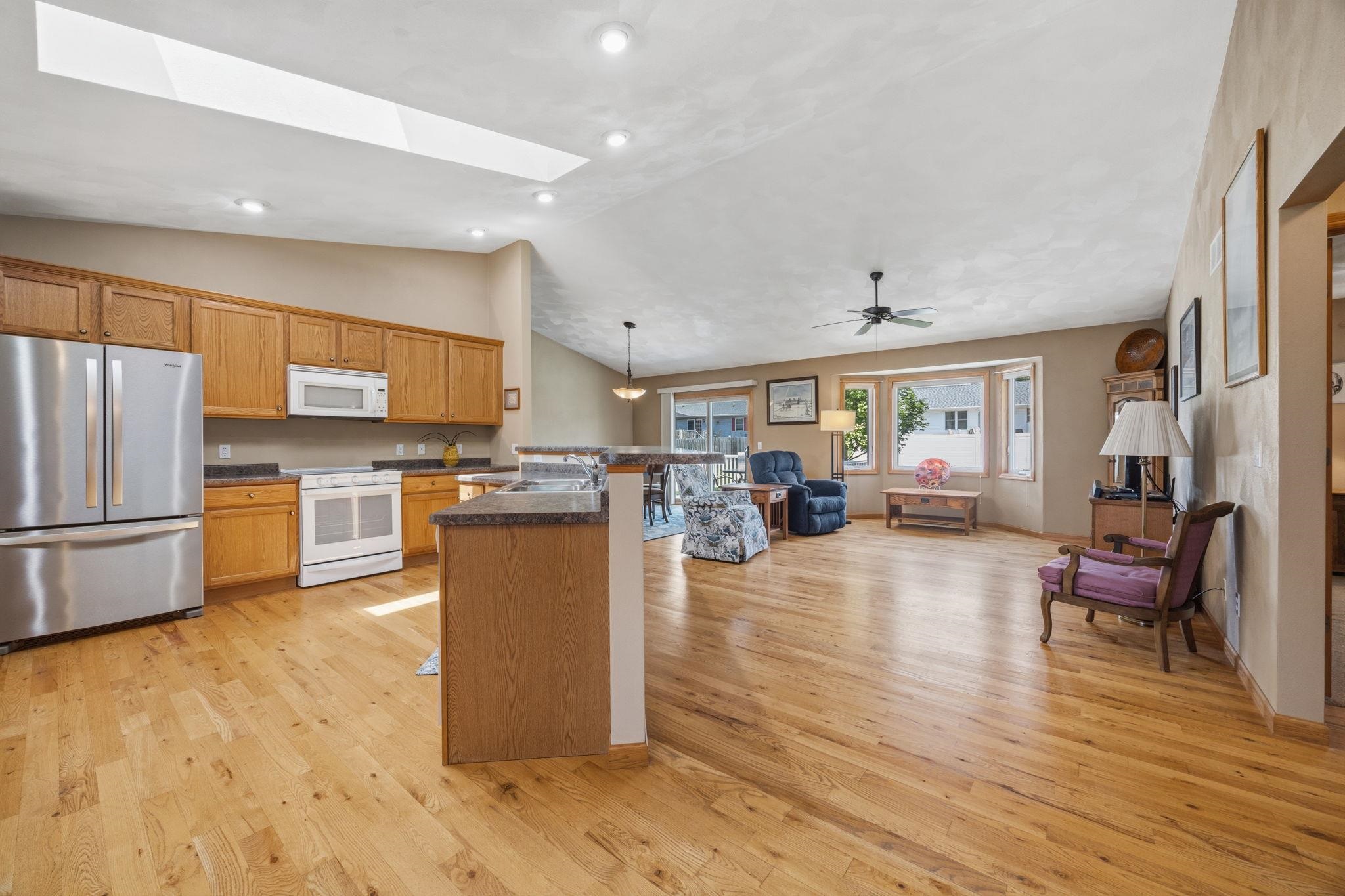 1532 Montclair Place Fort Atkinson, WI 53538 - Photo 3 of 47
