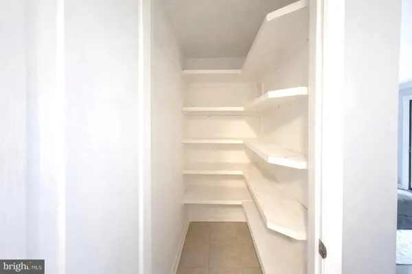 $299,900 | 7334 Tavenner Lane, Unit 1A, Alexandria, VA 22306