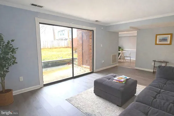 $299,900 | 7334 Tavenner Lane, Unit 1A, Alexandria, VA 22306