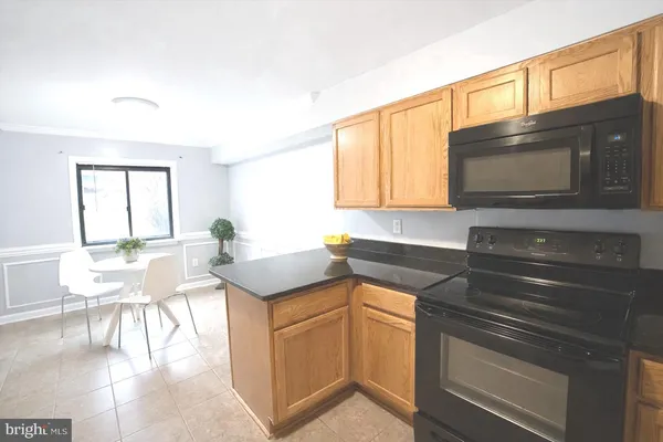 $299,900 | 7334 Tavenner Lane, Unit 1A, Alexandria, VA 22306