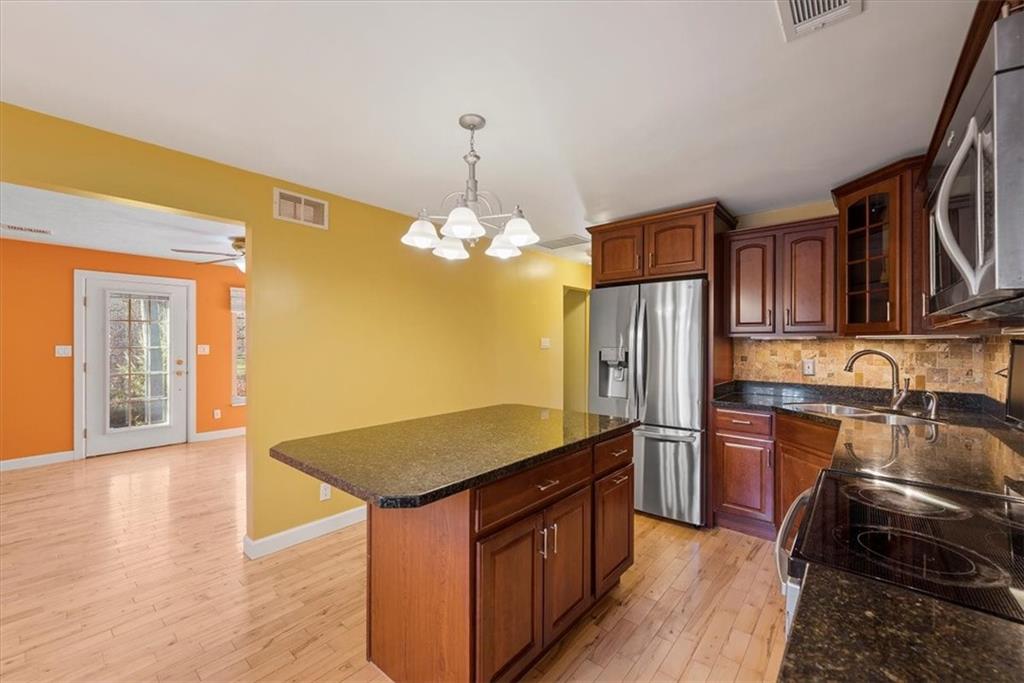 1522 Ingomar Heights Road Pittsburgh, PA 15237 - Photo 7 of 25 Gallery Image 7