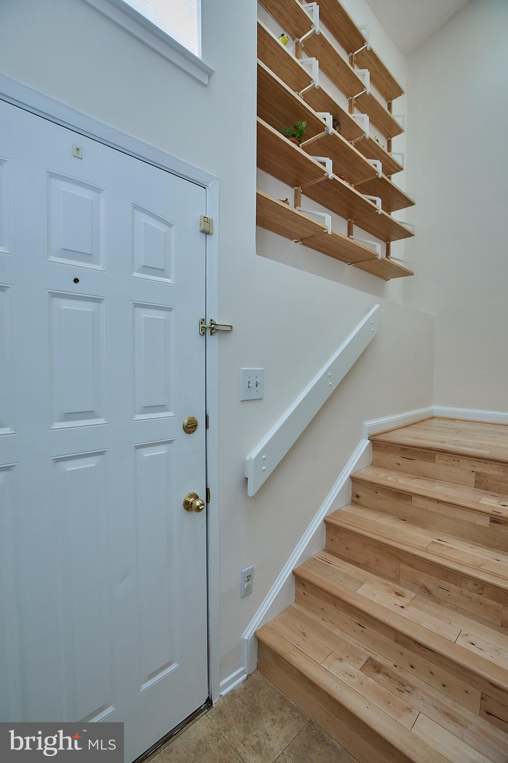 1936 Villaridge Drive Reston, VA 20191 - Photo 4 of 30 Gallery Image 4