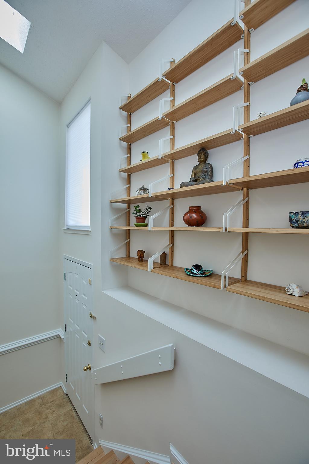 1936 Villaridge Drive Reston, VA 20191 - Photo 5 of 30 Gallery Image 5