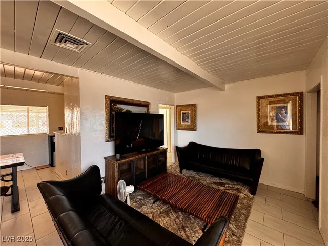 $1,250 | 421 Harvard Street, Las Vegas, NV 89107