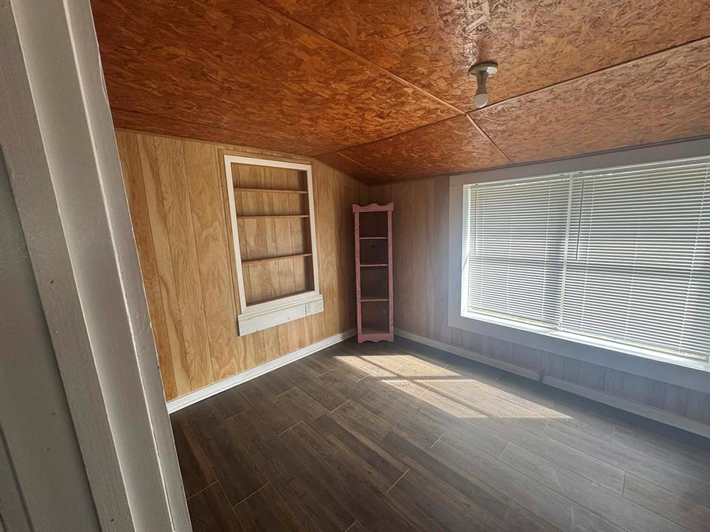 601 South Pine Street Comanche, TX 76442 - Photo 11 of 15