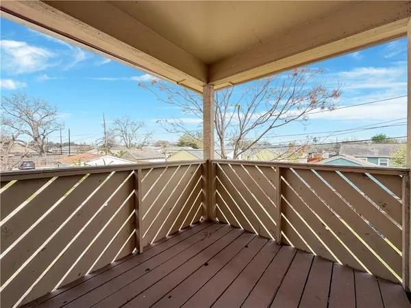 a view of outdoor space with lots of lights