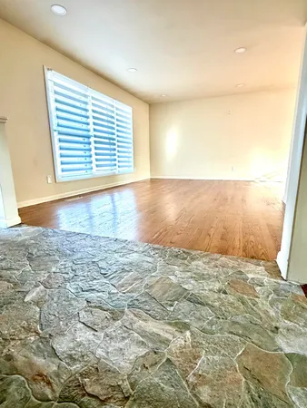 $3,075 | 1838 Holly Lane, Munster, IN 46321