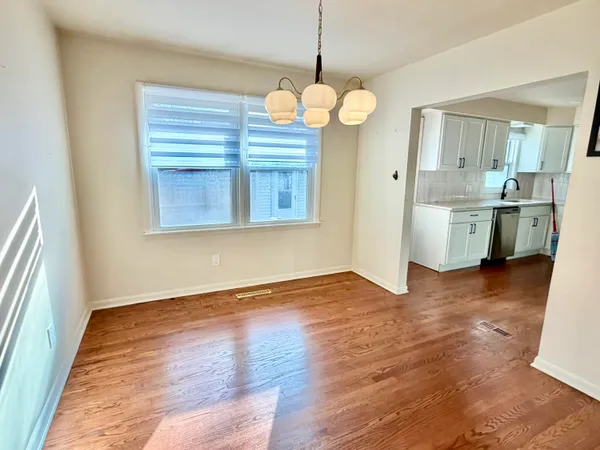 $3,075 | 1838 Holly Lane, Munster, IN 46321