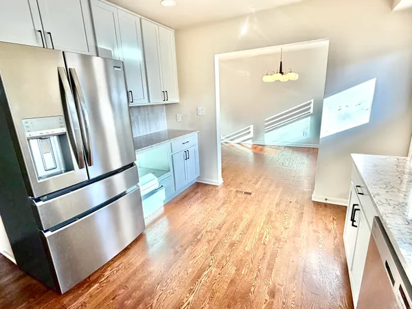 $3,075 | 1838 Holly Lane, Munster, IN 46321