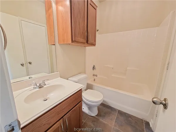 $2,400 | 4137 McFarland Drive, College Station, TX 77845