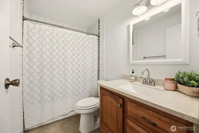 an empty room with an entryway