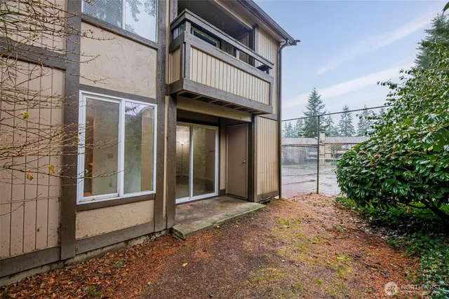 $205,000 | 4705 176th Street Southwest, Unit B1, Lynnwood, WA 98037